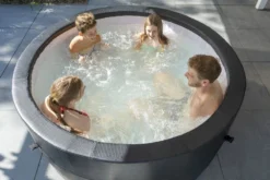 EXIT TOYS EXIT Leather Premium Opbouw Spa - 4-6 Persoons 20 EXIT TOYS EXIT Leather Premium Opbouw Spa - 4-6 Persoons -Intex || Bestway || EXIT TOYS Winkel exit leather premium 6 opblaasbare spa sfeer tuin 3