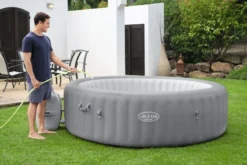 Bestway Lay-Z Spa Grenada AirJet Opblaasbare Spa - 8 Persoons 21 Bestway Lay-Z Spa Grenada AirJet Opblaasbare Spa - 8 Persoons -Intex || Bestway || EXIT TOYS Winkel lay z spa grenada airjet opblaasbare spa 8 persoons 11